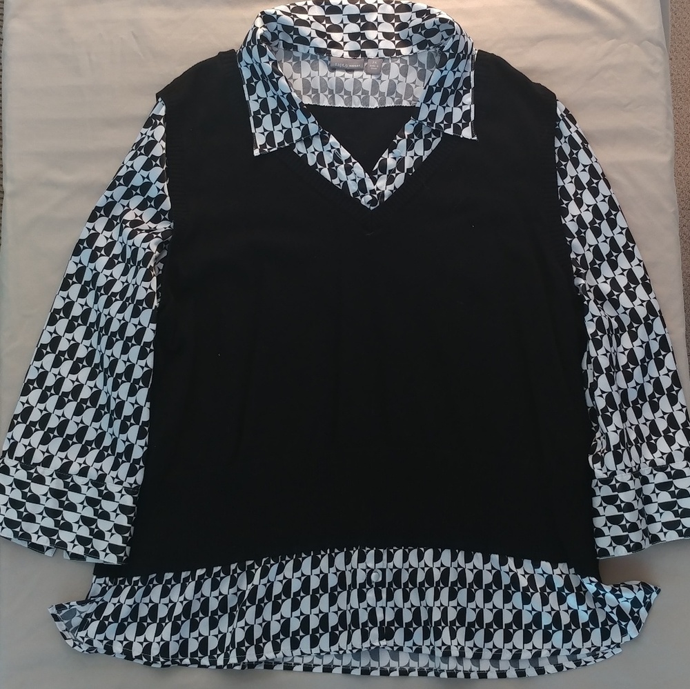 Black and White patterned Top